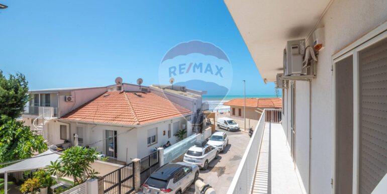 20251014215304-993538-44