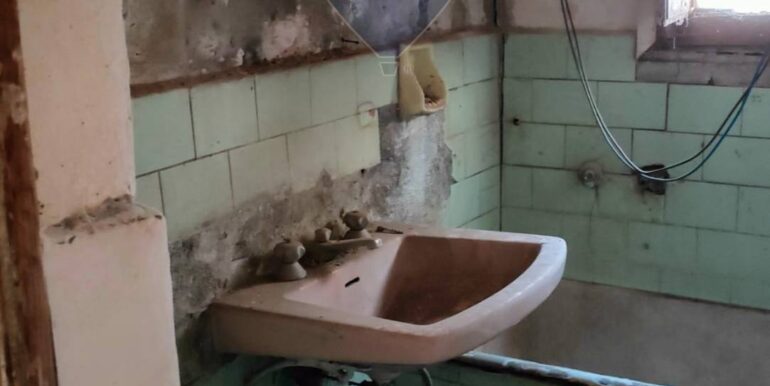 20251015192611-993925-12