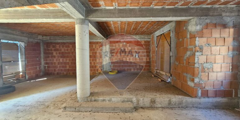 20251015194248-993681-3