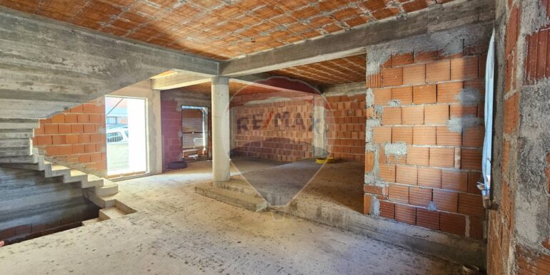 20251015194251-993681-4