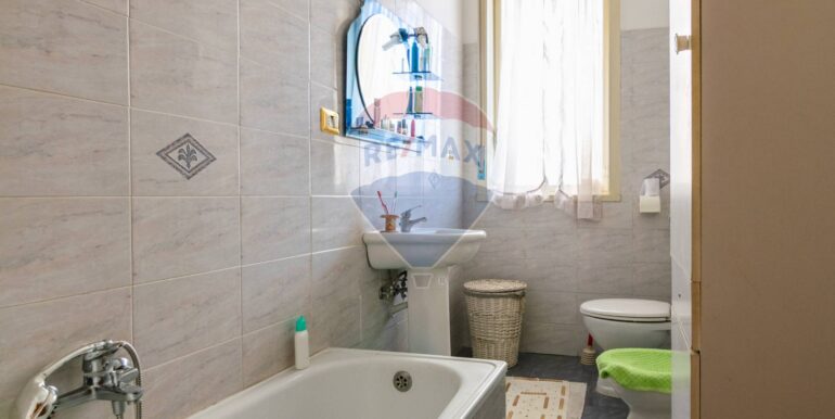 20251016105645-993247-16