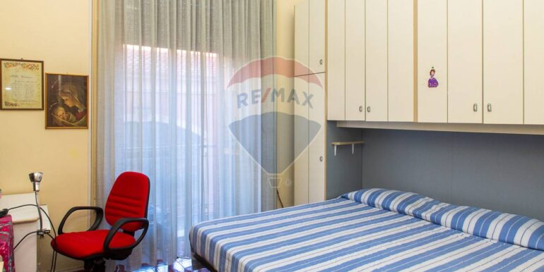 20251016210149-991716-11