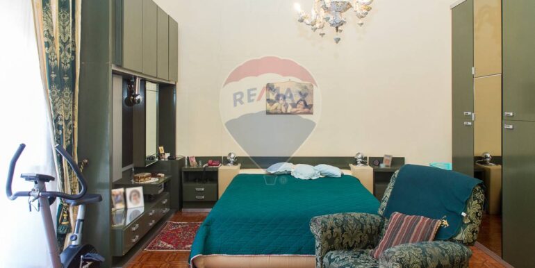 20251016210235-991716-25