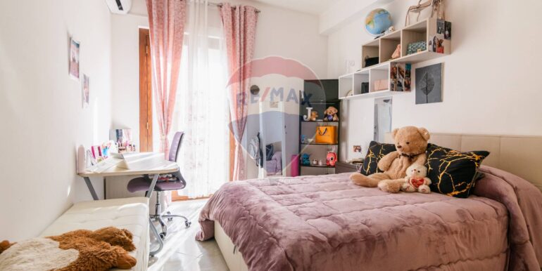 20251017104625-994179-10