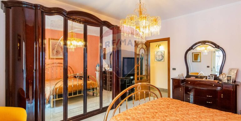 20251017143918-994260-22