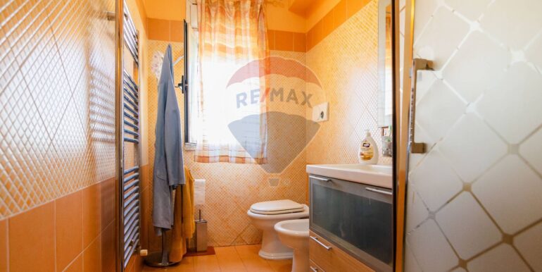 20251017143948-994260-32