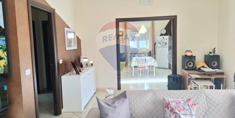 20251017190008-993098-10