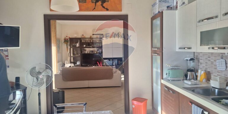 20251017190015-993098-12