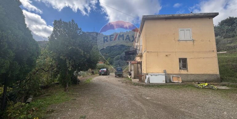 20251017223817-994291-10