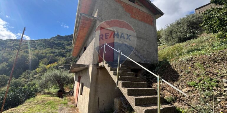 20251017223827-994291-12