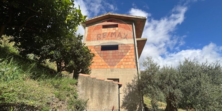 20251017223921-994291-18