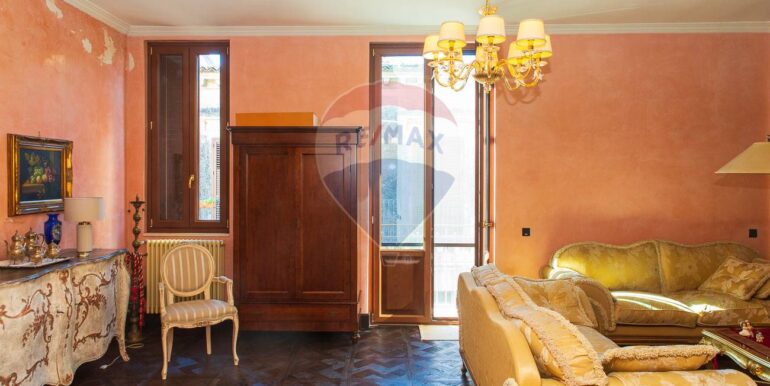 20251018112953-994379-12