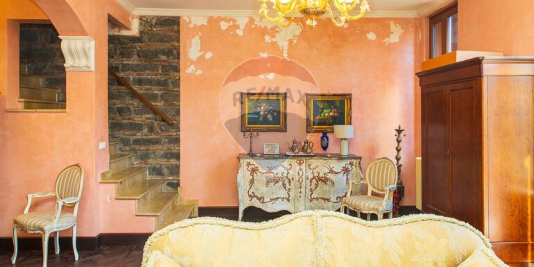 20251018113005-994379-14