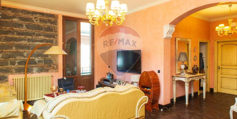 20251018113236-994379-15