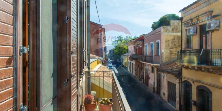 20251018113240-994379-16