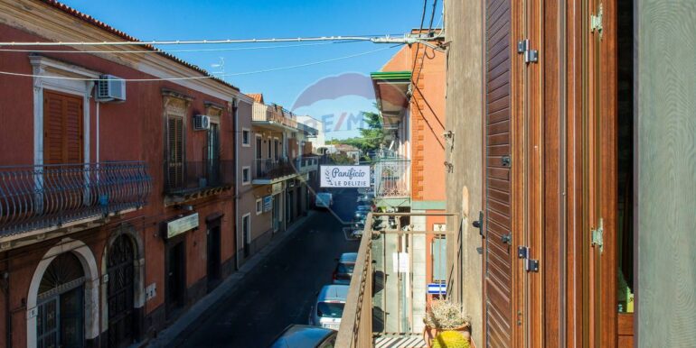 20251018113243-994379-17