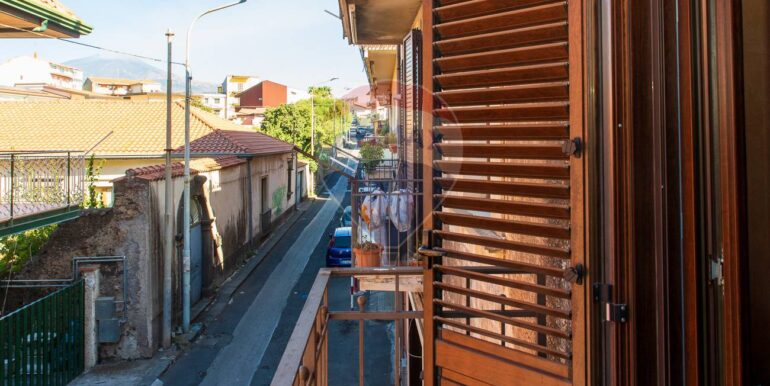 20251018113246-994379-18