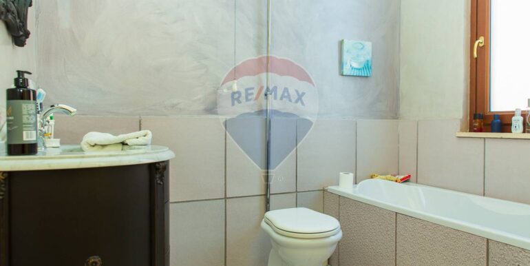 20251018113255-994379-20