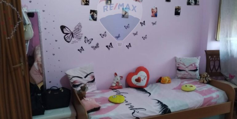 20251019165954-994433-12