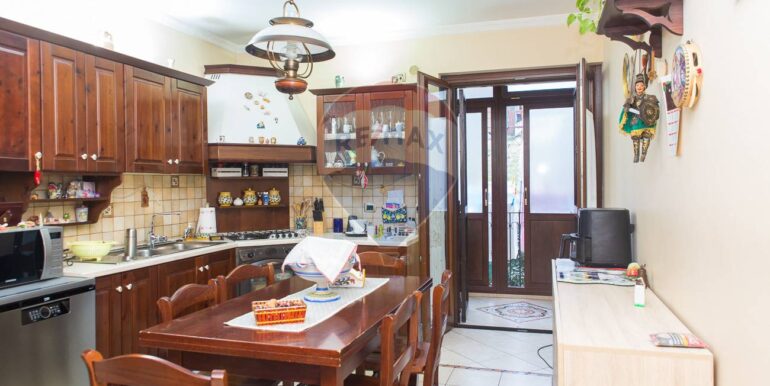 20251019170414-994435-15