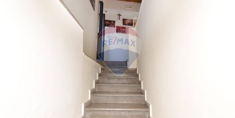 20251019204702-994440-24