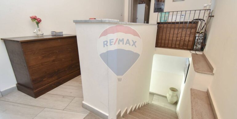 20251019204710-994440-27