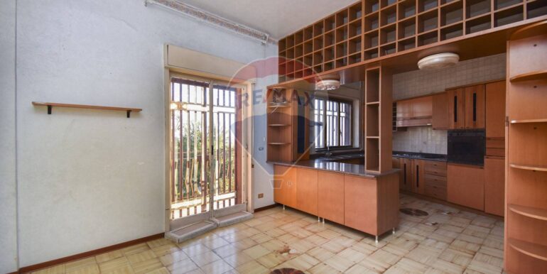 20251019233846-994446-30