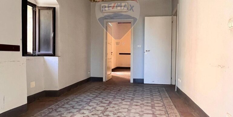 20251020115059-993415-7