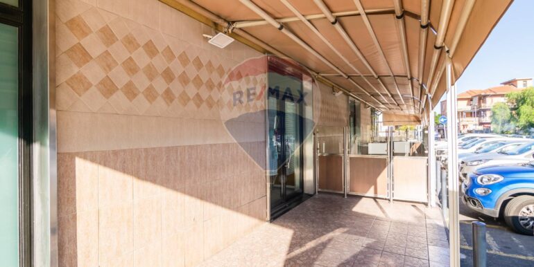 20251020135039-994539-18