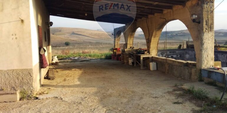 20251020232254-994688-33