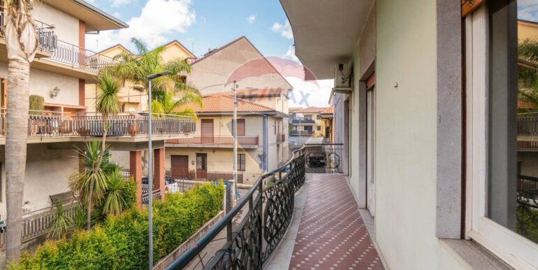 20251021122046-795040-3