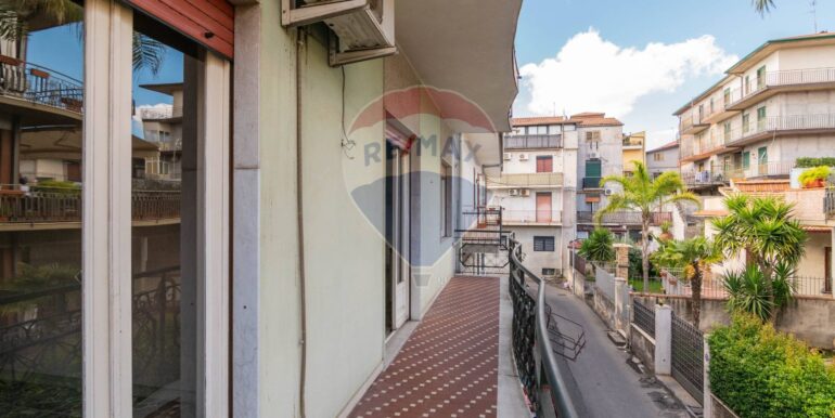 20251021122052-795040-4