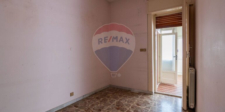 20251021122207-795040-18