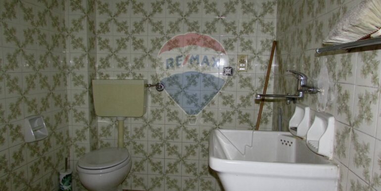 20251021161409-994655-16