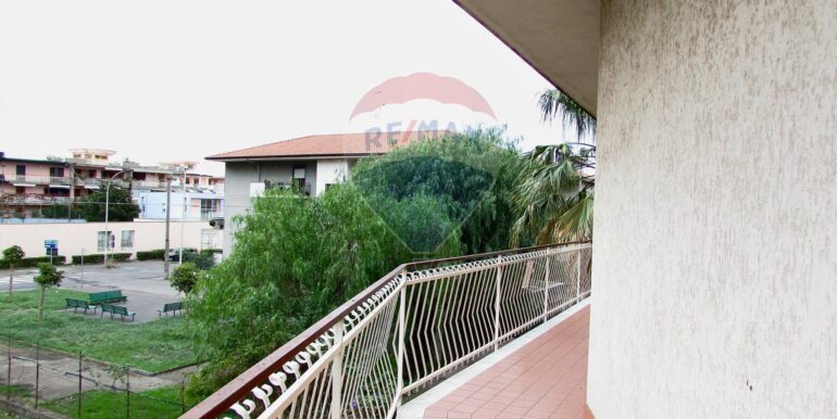 20251021161430-994655-24