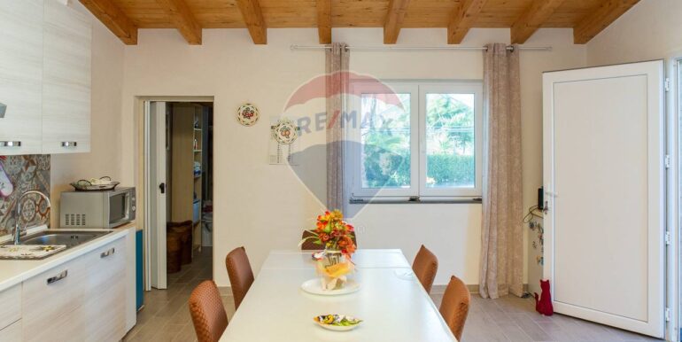 20251021162507-994148-17