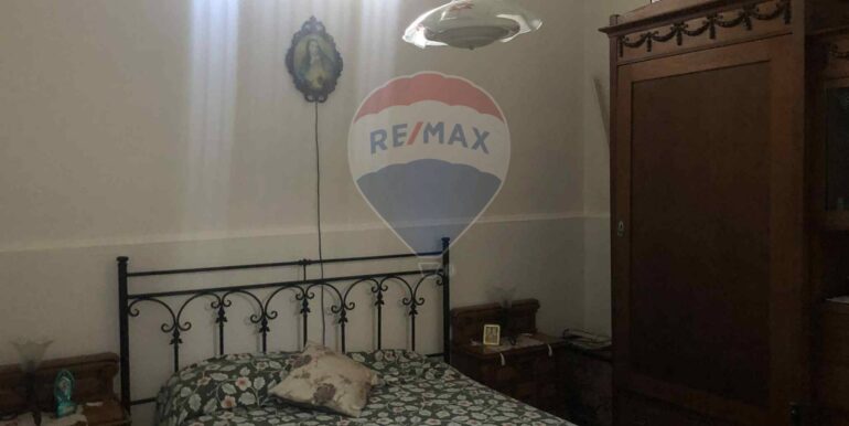 20251021181751-995167-18