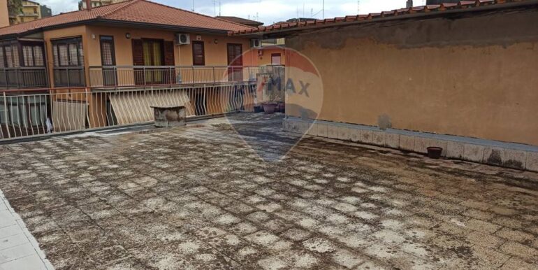 20251021183725-995260-0