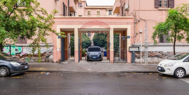 20251021184540-993543-1