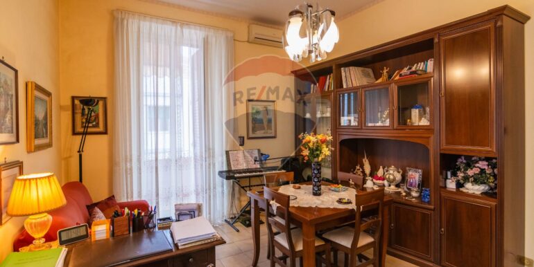 20251021184549-993543-3