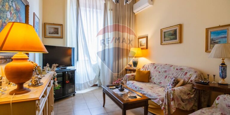 20251021184602-993543-7