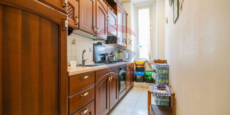 20251021184613-993543-10