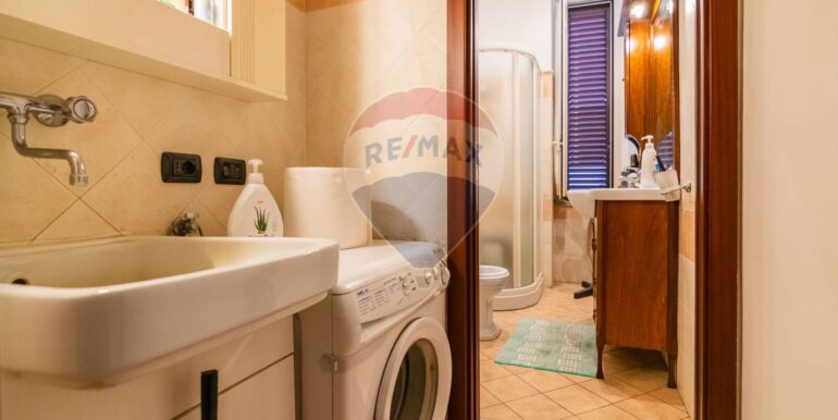 20251021184634-993543-15