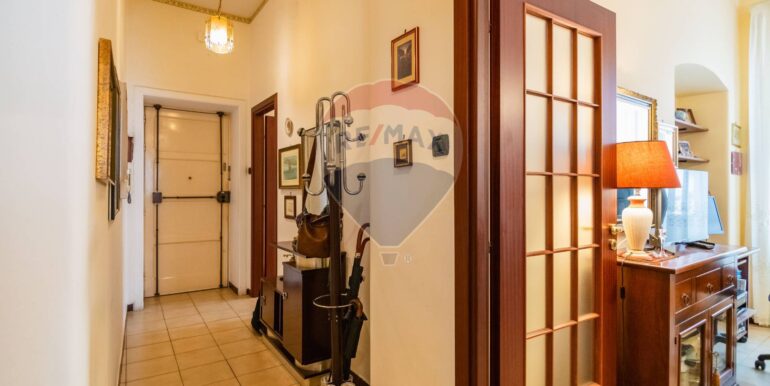 20251021184646-993543-18