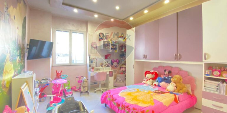 20251021190823-994158-12