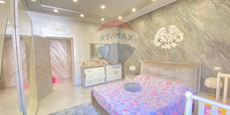 20251021190836-994158-18