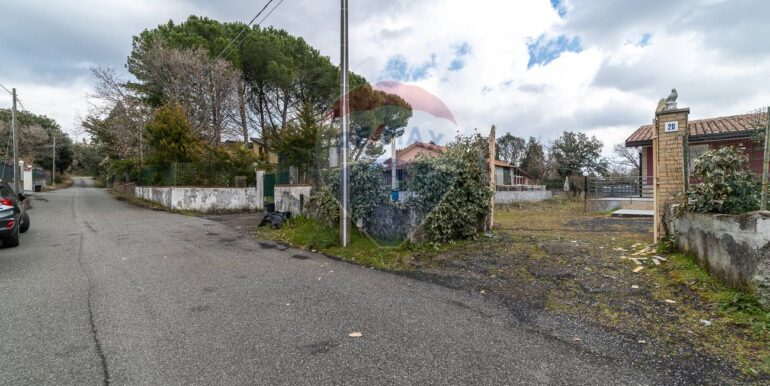 20251021192207-995272-2