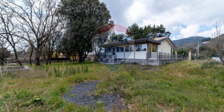 20251021192207-995272-4