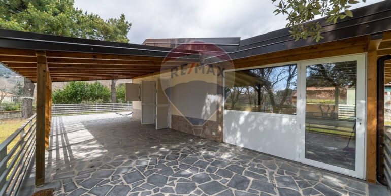 20251021192208-995272-11