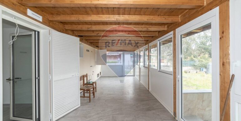 20251021192208-995272-15